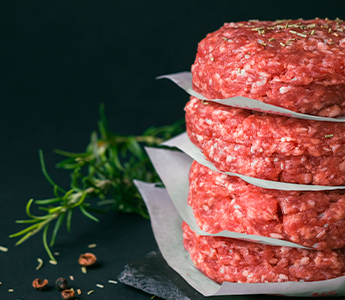 Cómo preparar hamburguesas caseras con un accesorio picador