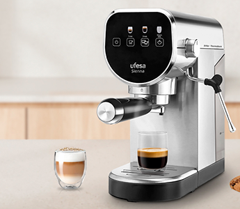 Cómo hacer un café latte macchiatto en casa