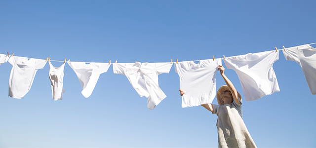 Ropa blanca: cómo lavar, planchar y guardar para conservar mejor el color