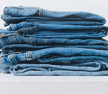 ¿Cómo planchar los pantalones vaqueros?